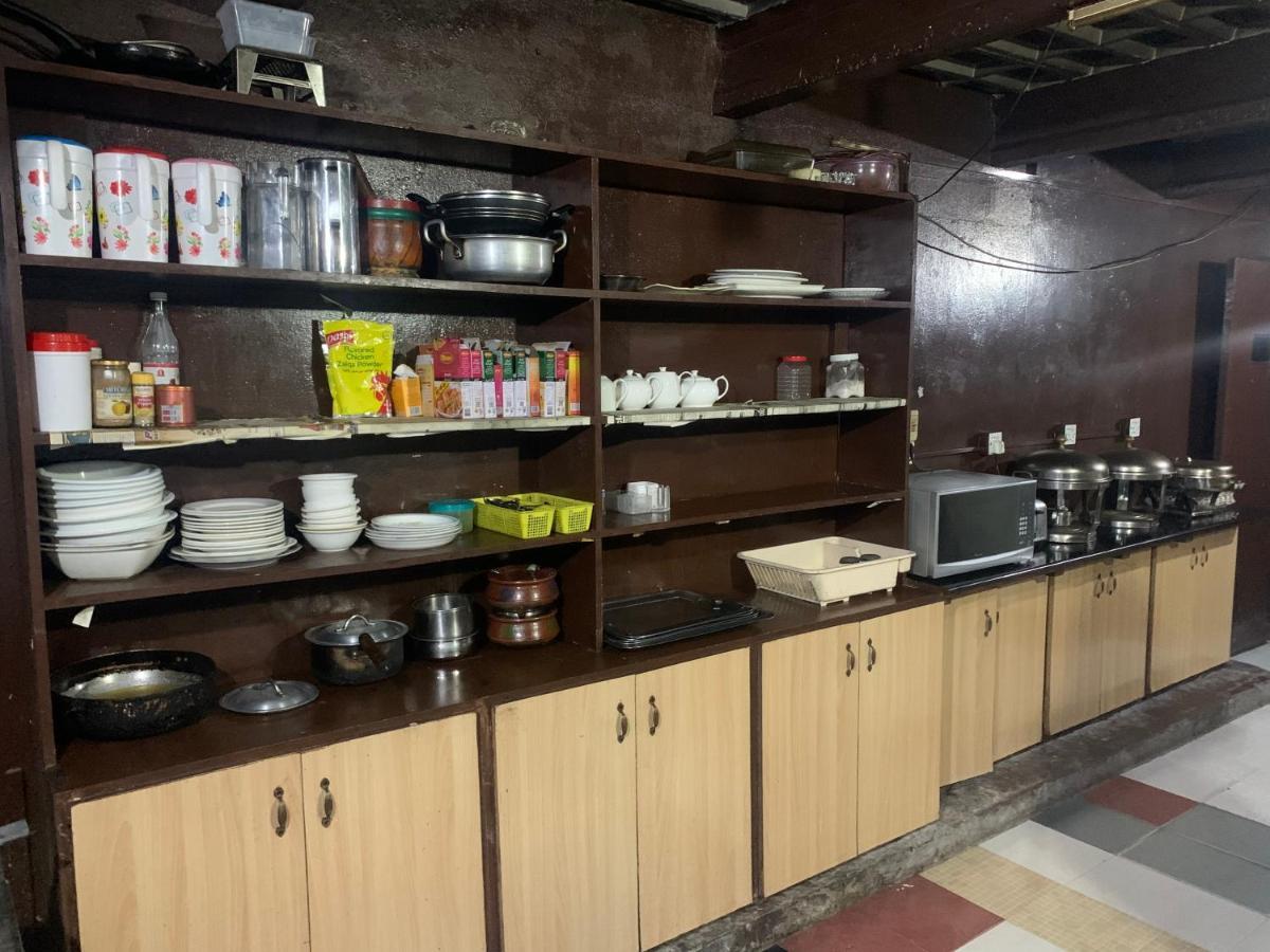 Capetown Guest House Islamabad Bagian luar foto