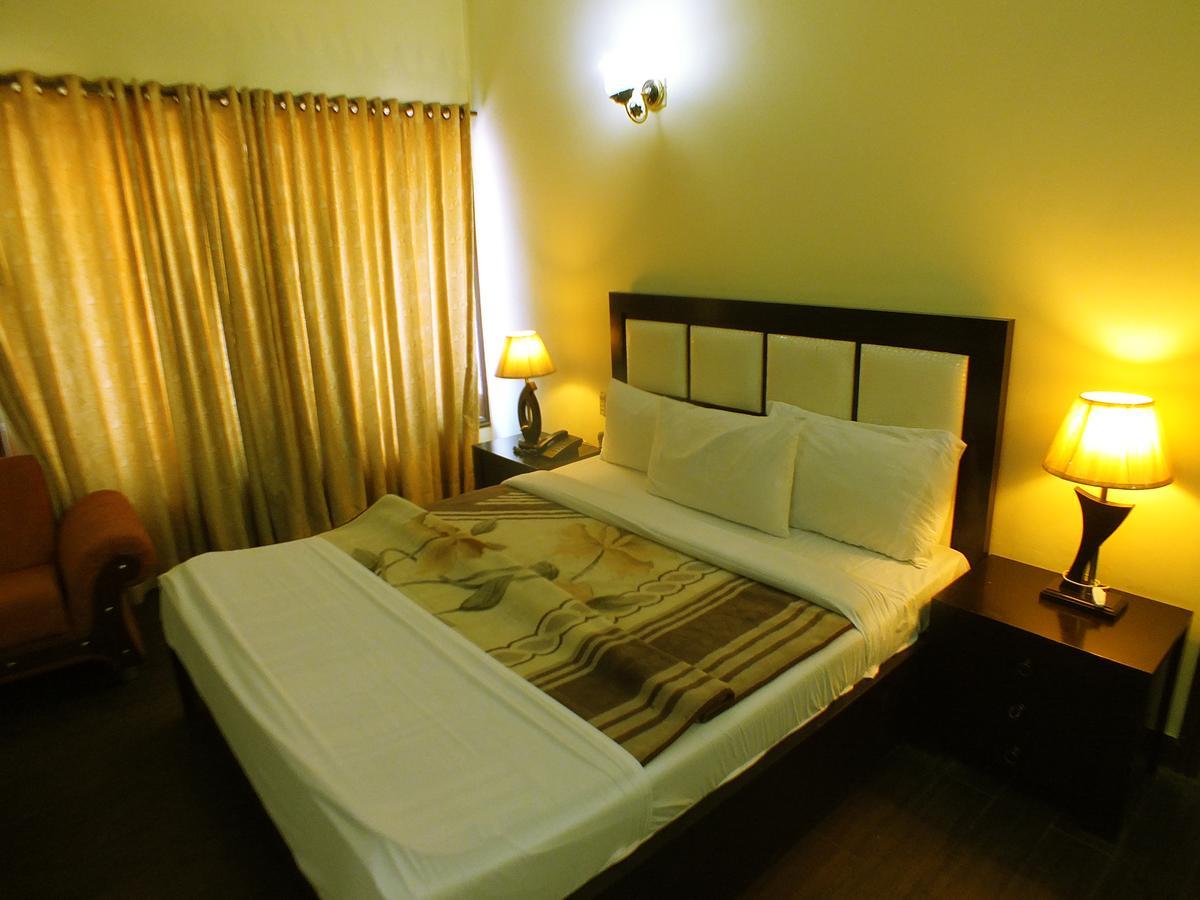 Capetown Guest House Islamabad Bagian luar foto