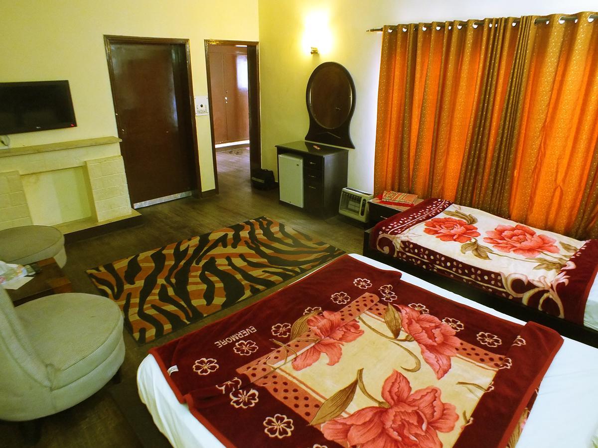 Capetown Guest House Islamabad Bagian luar foto