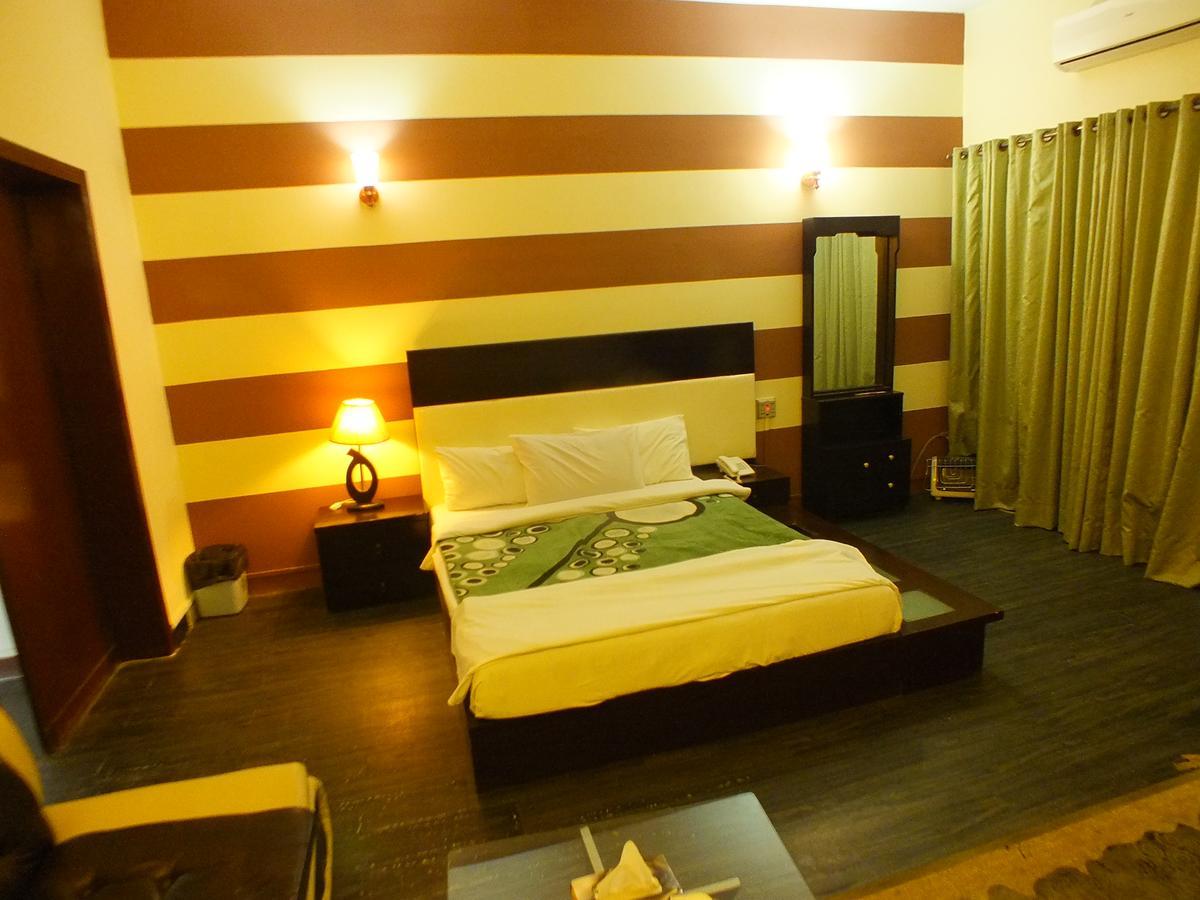 Capetown Guest House Islamabad Bagian luar foto