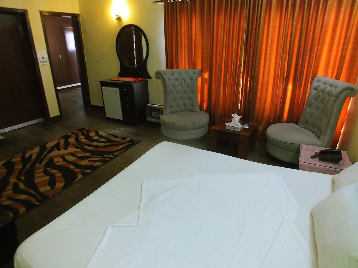 Capetown Guest House Islamabad Bagian luar foto