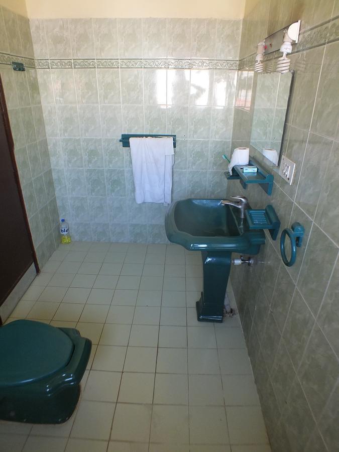 Capetown Guest House Islamabad Bagian luar foto