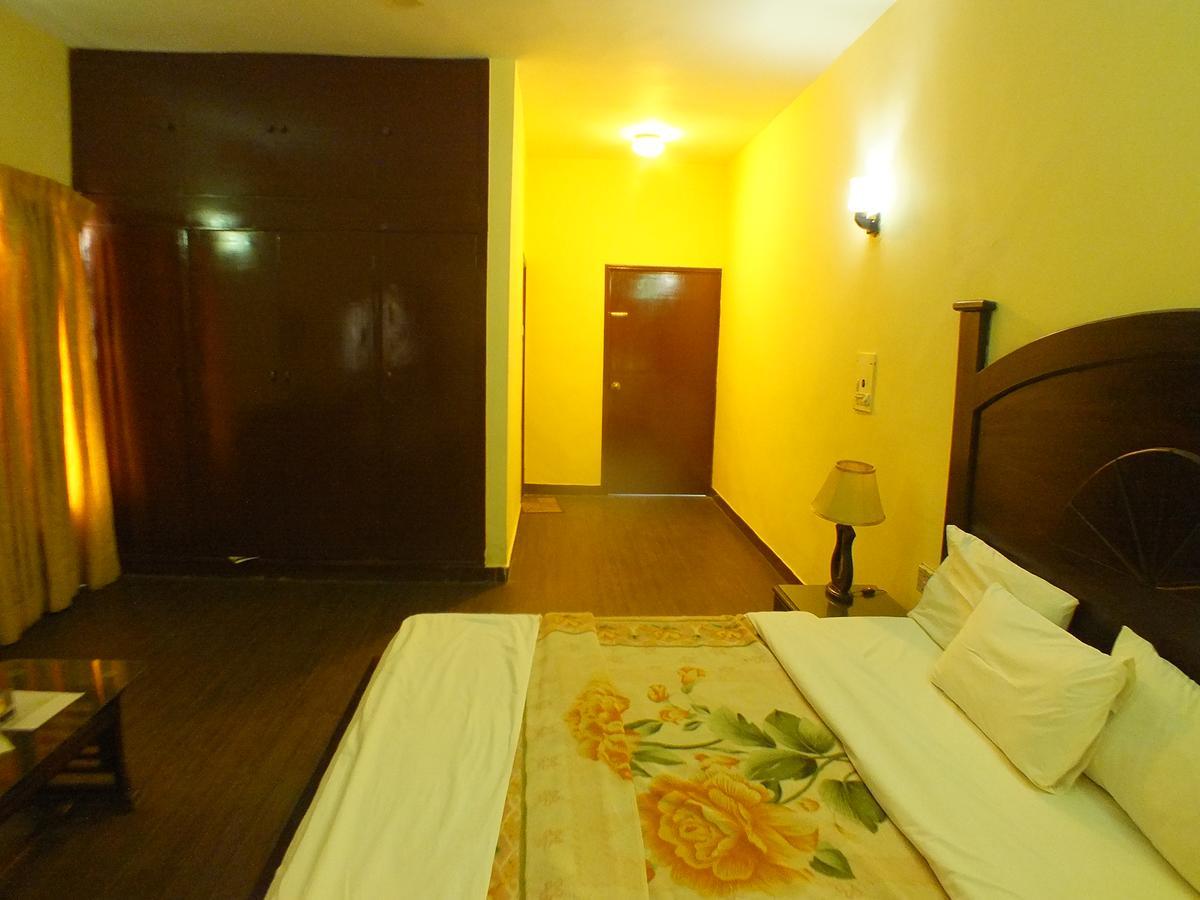 Capetown Guest House Islamabad Bagian luar foto