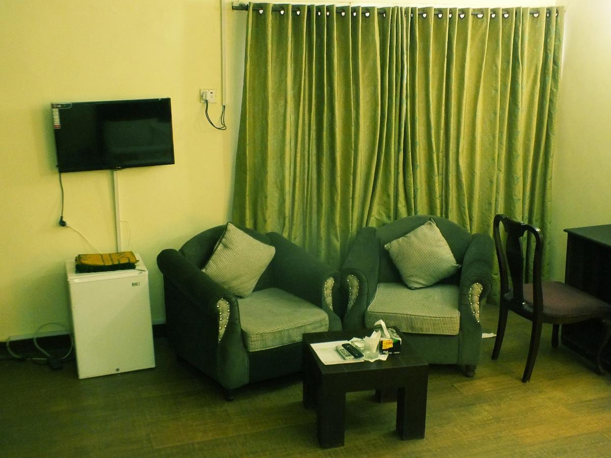 Capetown Guest House Islamabad Bagian luar foto