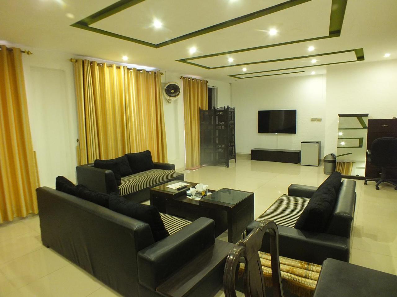 Capetown Guest House Islamabad Bagian luar foto
