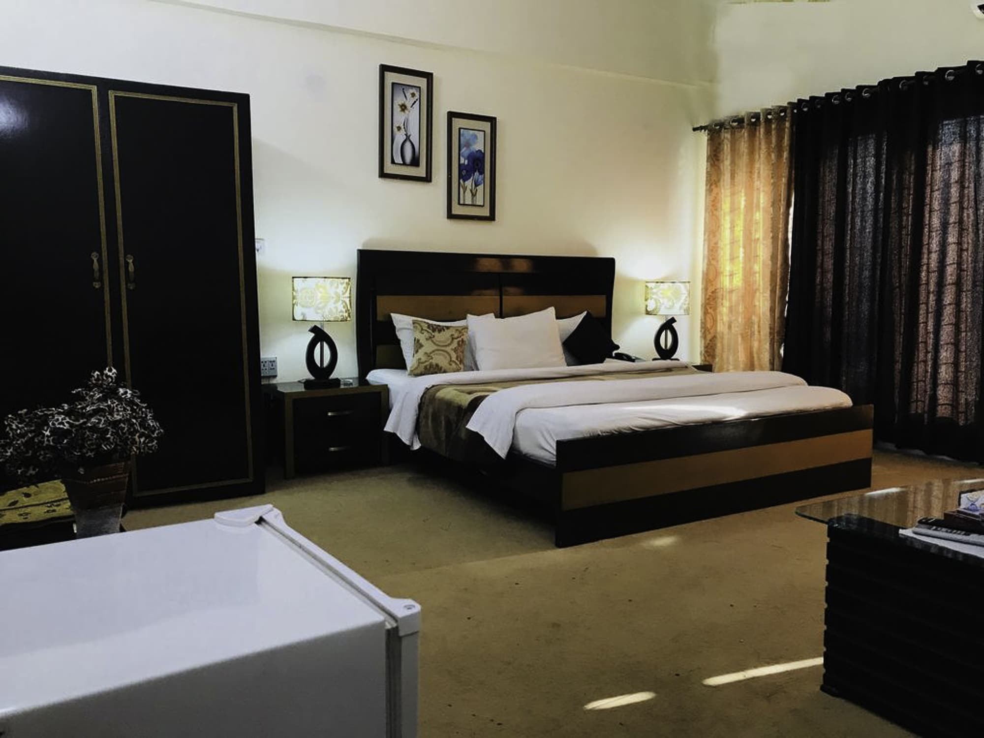 Capetown Guest House Islamabad Bagian luar foto